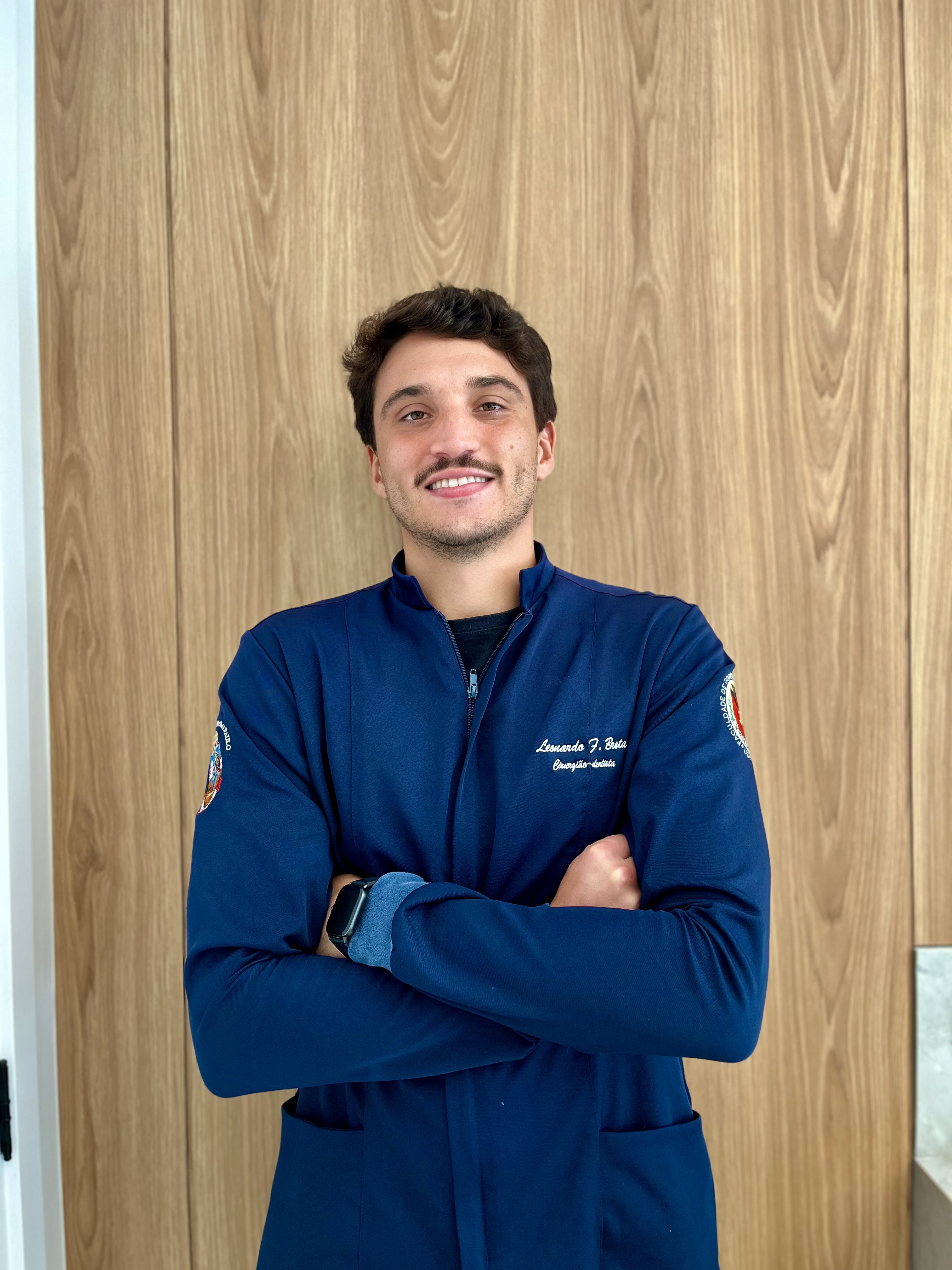 Dr. Leonardo Brota